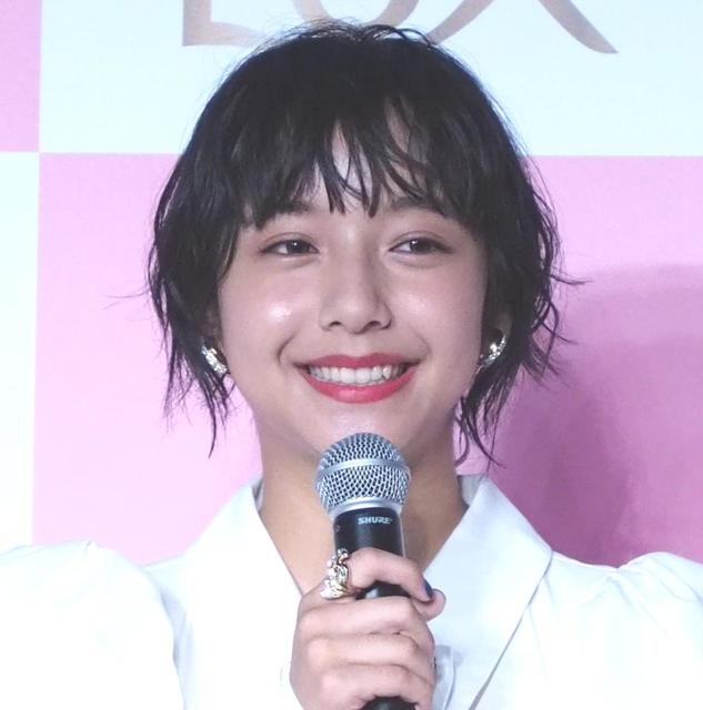 山之内すず 笑顔が好きじゃなかった 顔が左右非対称に 歯が出すぎるのが嫌で 芸能 デイリースポーツ Online 山之内すず 笑顔が好きじゃなかった 顔が左右非対称に 歯が出すぎるのが嫌で 芸能 デイリースポーツ Online
