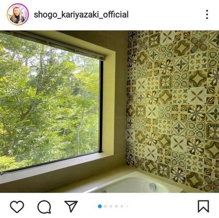 假屋崎省吾さんのインスタグラム＠ｓｈｏｇｏ＿ｋａｒｉｙａｚａｋｉ＿ｏｆｆｉｃｉａｌより