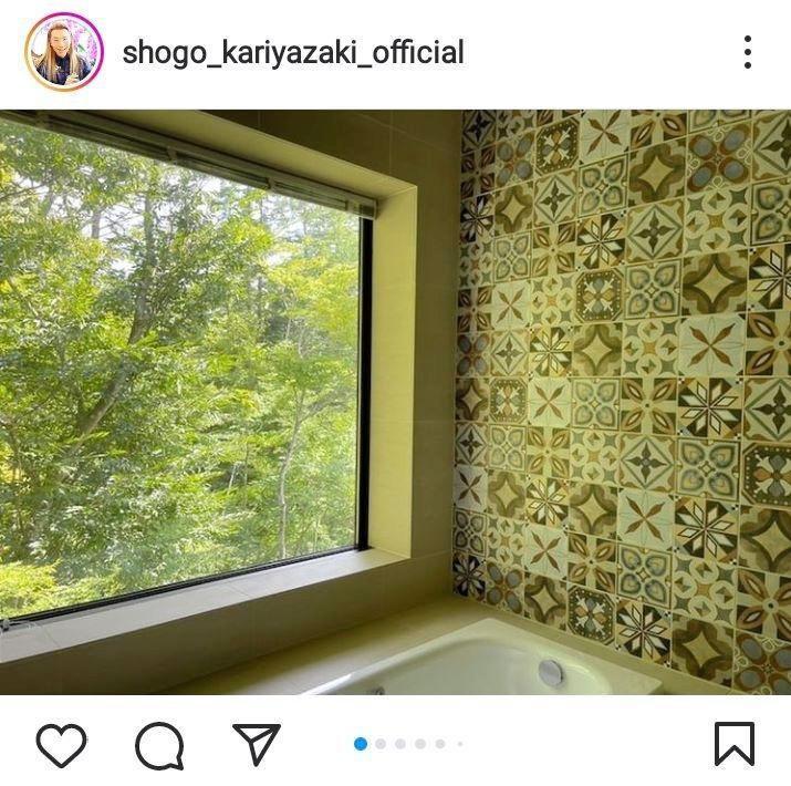 假屋崎省吾さんのインスタグラム＠ｓｈｏｇｏ＿ｋａｒｉｙａｚａｋｉ＿ｏｆｆｉｃｉａｌより