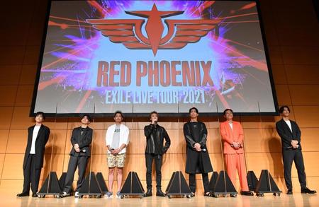 　イベントに登場するＥＸＩＬＥの（左から）岩田剛典、ＮＡＯＴＯ、黒木啓司、ＴＡＫＡＨＩＲＯ、ＡＫＩＲＡ、ＳＨＯＫＩＣＨＩ、小林直己（撮影・西岡正）