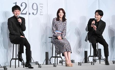 　トークで盛り上がる（左から）二宮和也、北川景子、中島健人（撮影・棚橋慶太）
