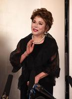 　謝罪に訪れたと話すデヴィ夫人（撮影・園田高夫）