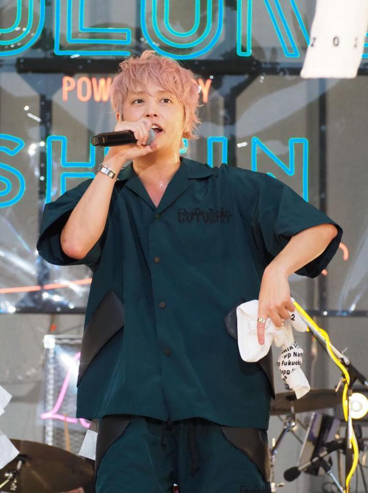 手越祐也、日比谷野音で熱唱「最高の夏の思い出ありがとう
