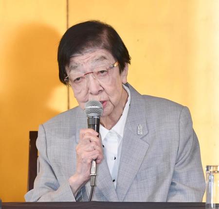 　取材会に登場した石井ふく子氏＝東京・浅草ビューホテル（撮影・佐々木彰尚）