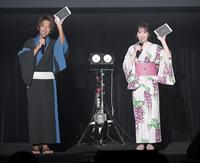 　浴衣姿で会場を盛り上げる大倉士門（左）とゆうこす（撮影・金田祐二）