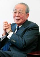 　２０１４年、京セラ本社でインタビューに応じる稲盛和夫さん