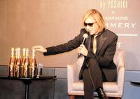 　シャンパーニュブランドの設立を発表したＹＯＳＨＩＫＩ＝東京・六本木