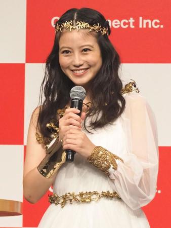 　「放置少女～百花繚乱の萌姫たち～」新ＴＶＣＭ発表会に女神姿で登場した今田美桜