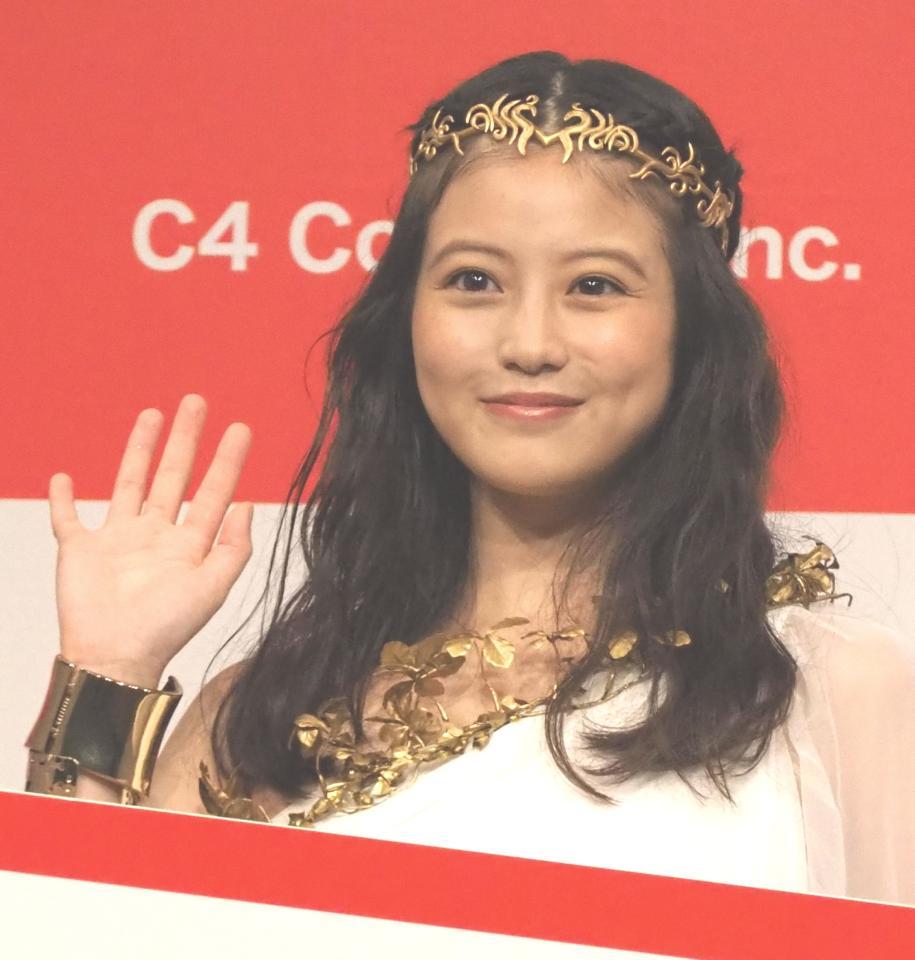 　「放置少女～百花繚乱の萌姫たち～」新ＴＶＣＭ発表会に女神姿で登場した今田美桜