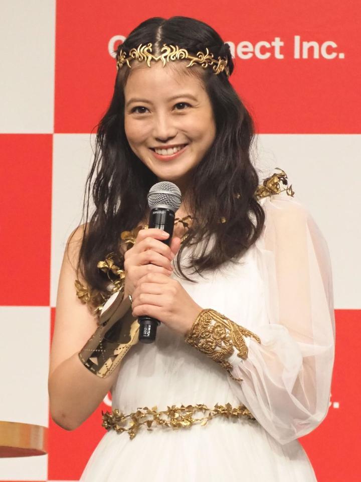 　「放置少女～百花繚乱の萌姫たち～」新ＴＶＣＭ発表会に女神姿で登場した今田美桜