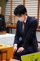 　前日検分を行った藤井聡太王位（日本将棋連盟提供）