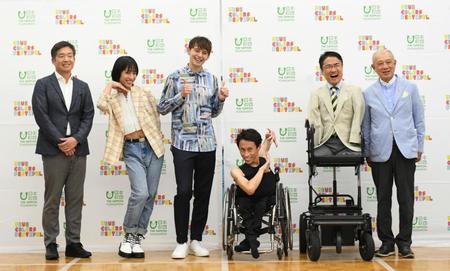 　記者発表会を行った（左から）日本財団常務理事総合プロデューサーの樺沢一朗氏、ｒｙｕｃｈｅｌｌ、ハリー杉山、パフォーマンスアーティストのかんばらけんた氏、乙武洋匡氏、日本財団会長の笹川陽平氏（撮影・開出牧）