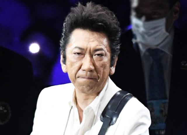 布袋寅泰「大きな穴があいたかのように動けない」エリザベス女王訃報にショック