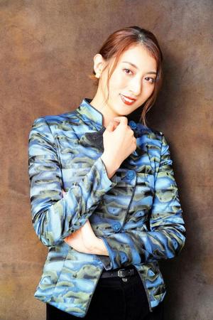 宝塚歌劇団を退団後、初主演舞台に挑む珠城りょう（撮影：源賀津己）