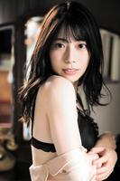 　東村芽依の写真集の１カット（Ｃ）藤本和典／白夜書房