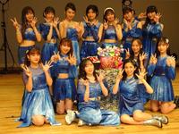 　（前列左から）横山玲奈、石田亜佑美、譜久村聖、櫻井梨央、小田さくら、北川莉央（後列左から）生田衣梨奈、山崎愛生、牧野真莉愛、加賀楓、野中美希、岡村ほまれ、羽賀朱音