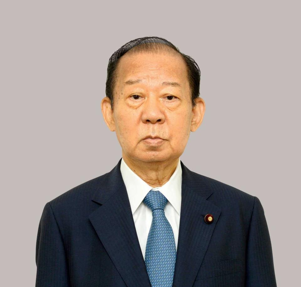 　二階俊博氏