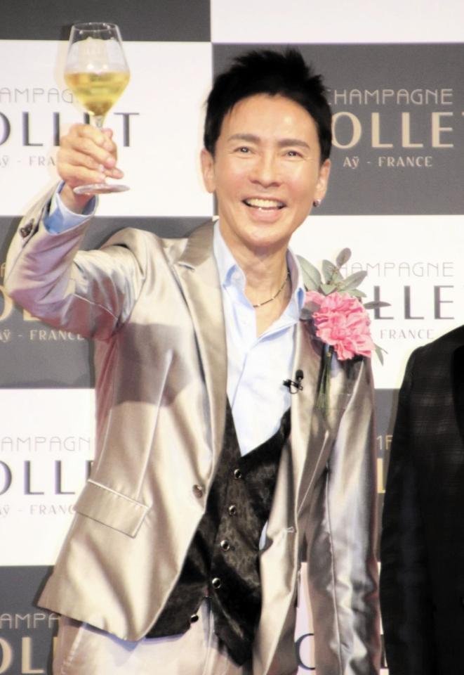 郷ひろみ、１０年ぶり飲酒「シャンパーーン！！」 〝飲酒オファー〟「コレだけ解禁」/芸能/デイリースポーツ online