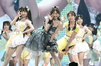 　パフォーマンスする須田亜香里©２０２２　Ｚｅｓｔ，Ｉｎｃ．／　ＡＥＩ