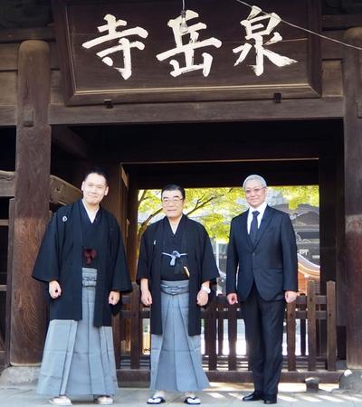 　「芸術祭十月大歌舞伎」の第一部「荒川十太夫」の取材会を行った（左から）神田伯山、神田松鯉、尾上松緑