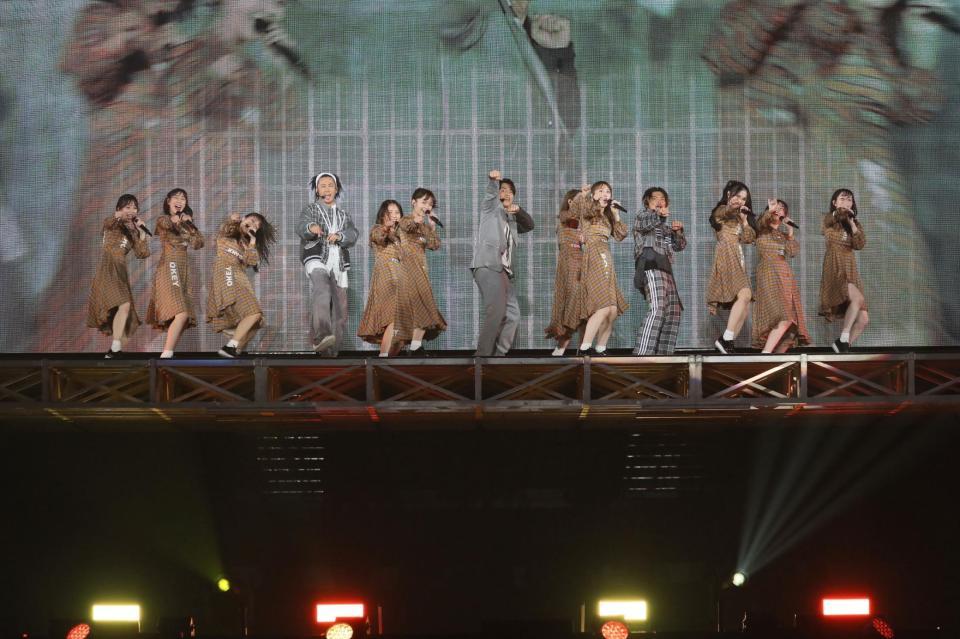 　ＤＡ　ＰＵＭＰと共演したＳＫＥ４８©２０２２　Ｚｅｓｔ，Ｉｎｃ．／ＡＥＩ