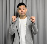 　舞台「コムサｄｅＭＡＮＺＡＩ！」の取材会を開いた脚本・演出の品川ヒロシ