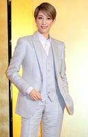 　退団会見を行った真風涼帆