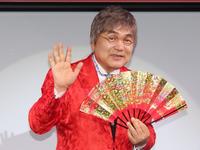 　ＣＤデビュー２０周年記念セレモニーを行った綾小路きみまろ＝都内