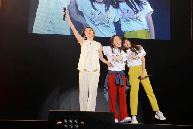 SPEED 6年4カ月ぶりの再集結 今井絵理子が議員初パフォ、軽やか