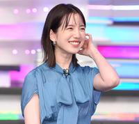 　会見で笑顔を見せる弘中綾香アナウンサー＝東京・テレビ朝日（撮影・棚橋慶太）