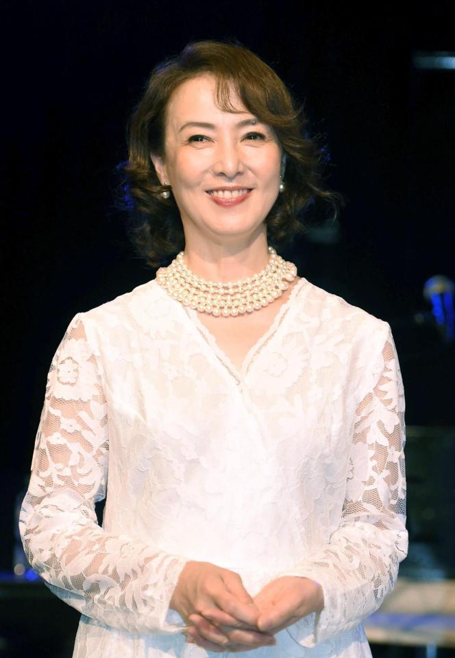 　河野景子