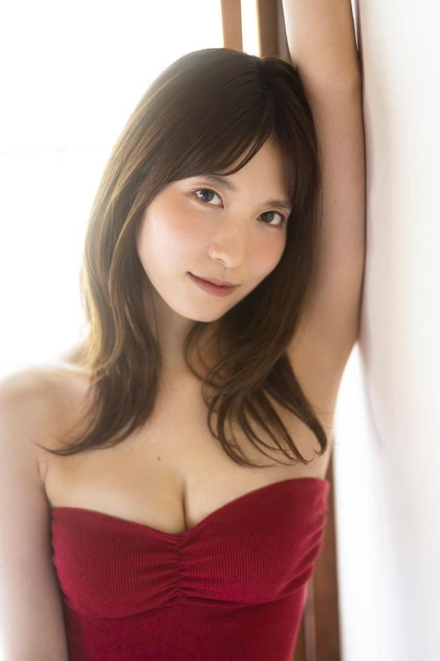 　「ＡＫＢ４８　谷口めぐ　１ｓｔ写真集　可愛さの理由」より（Ｃ）ＫＡＤＯＫＡＷＡ　（Ｃ）　Ａ．Ｍ．Ｅｎｔｅｒｔａｉｎｍｅｎｔ　ＰＨＯＴＯ／ＴＡＮＡＫＡ　ＴＯＭＯＨＩＳＡ