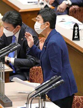 　参院予算委員会では初めてとなる質疑に臨んだ立憲民主党の辻元清美参院議員