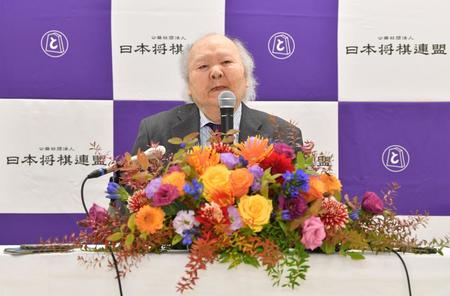 　文化功労者受賞の喜びを語る加藤一二三九段＝東京・千駄ヶ谷の将棋会館（撮影・伊藤笙子）