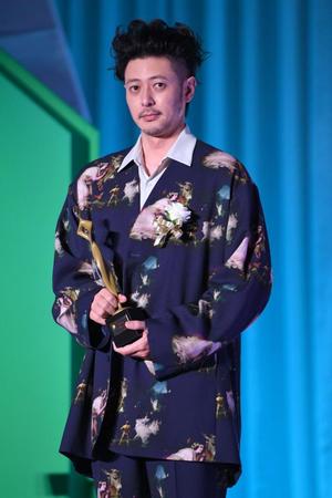 　助演男優賞のオダギリジョー（撮影・棚橋慶太）