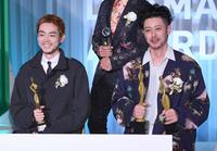 　笑顔で話す菅田将暉（左）とオダギリジョー（撮影・棚橋慶太）