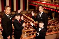 　平成中村座の「十一月大歌舞伎」初日を迎えた（左から）中村七之助、中村勘太郎、中村長三郎、中村勘九郎