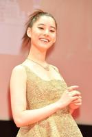 「ミセス・ハリス、パリへ行く」の特別試写会に登場した新木優子＝東京・よみうり大手町ホール（撮影・佐々木彰尚）