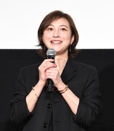 　廣木隆一監督の作品に初参加した感想を笑顔で振り返る広末涼子（撮影・園田高夫）