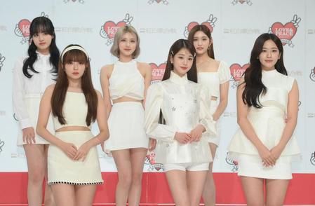 　第７３回紅白歌合戦に出場する（前列左から）ｌＶＥのレイ、ウォニョン、ユジン、（後列左から）リズ、ガウル、イソ（撮影・堀内翔）