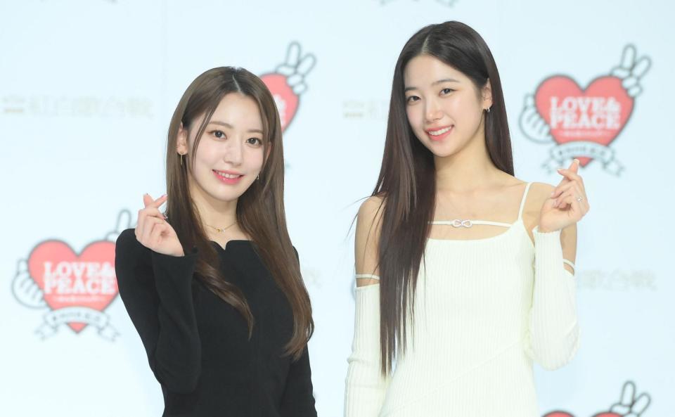 　第７３回紅白歌合戦に出場するＬＥ　ＳＳＥＲＡＦＩＭのＳＡＫＵＲＡ（左）、ＫＡＺＵＨＡ（撮影・堀内翔）