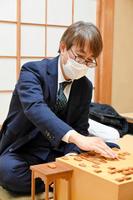 　藤井聡太王将への挑戦権を得た羽生善治九段（日本将棋連盟提供）