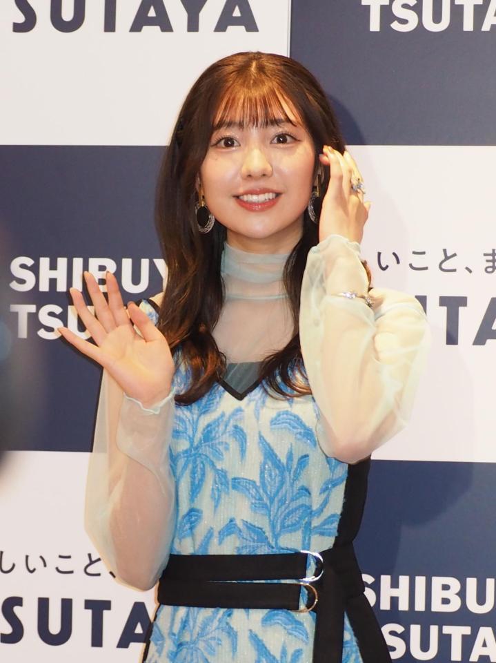 　１ｓｔ写真集「素顔」の発売記念イベントに登場した「わーすた」の小玉梨々華