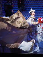 　グランドミュージカル「蒼穹の昴」の公開ゲネプロに登場した雪組トップスターの彩風咲奈