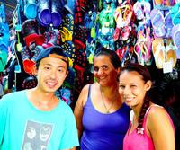 　コスタリカを訪れたチュンちゃん（左）＝本人提供