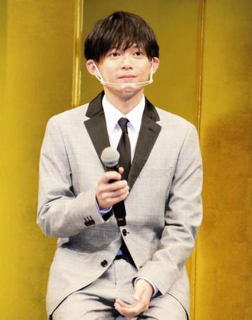 　健康的な生活についてトークした松丸亮吾