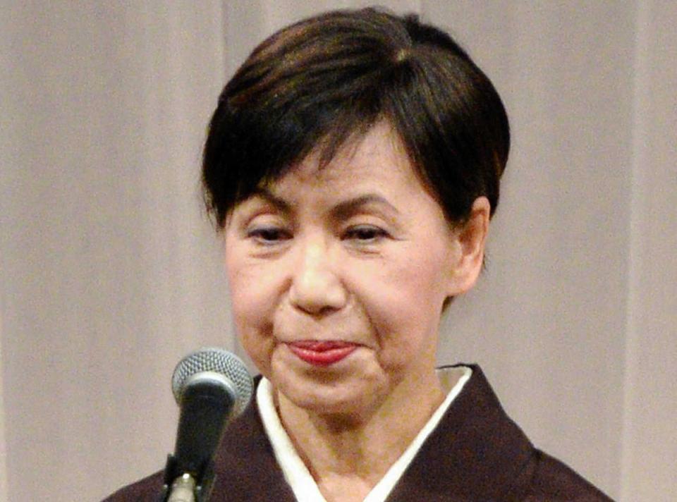 　田中優子氏