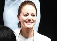 　小田茜＝６月撮影