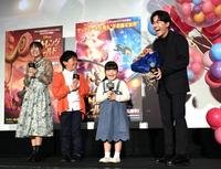 　勢ぞろいした鈴木４兄弟（左から）長女・夢、次男・楽、次女・誉、長男・福（撮影・佐藤厚）