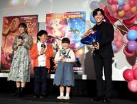 　勢ぞろいした鈴木４兄弟（左から）長女・夢、次男・楽、次女・誉、長男・福（撮影・佐藤厚）